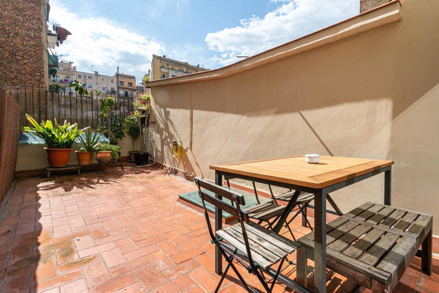 Weflating Sant Antoni Market Barcelona Exterior foto